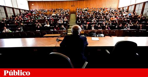Universidade do Porto continua a ser a melhor portuguesa. Só a ... 