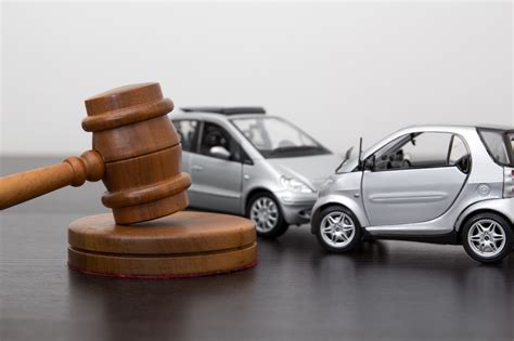 9 Documents To Have When Meeting With Car Accident Lawyers