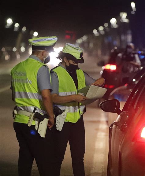 Investe Una Motociclista E Scappa Denunciato Il 37enne Alla Guida