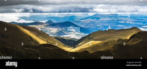 Pichincha volcano quito hi-res stock photography and images - Alamy