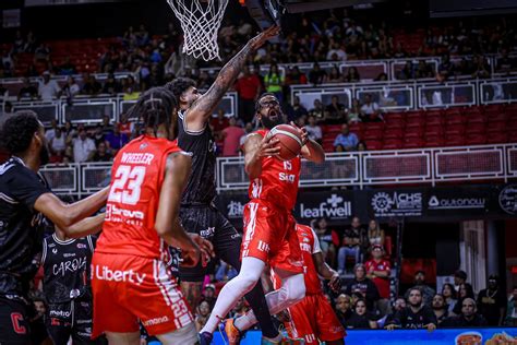 ¡Salen con vida de la guarida! Los Piratas obligan un séptimo juego en