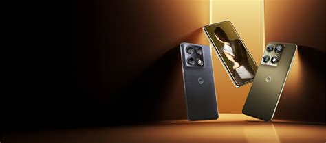 Latest Premium 5G & Flip Android Flagship Phones | Motorola IN