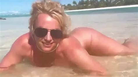 Britney Spears Strips Totally Naked On The Beach And Says She Wants