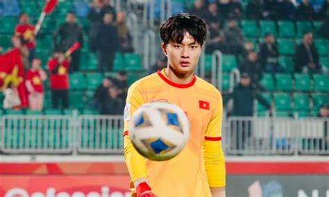 Diệp Lâm Anh đến chúc phúc cho cặp đôi hot boy Tuấn Dương và Lucie Nguyễn