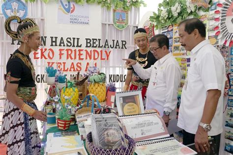 Berdandan Ala Srikandi Dan Gatot Kaca Guru Penggerak Di Kudus Bikin