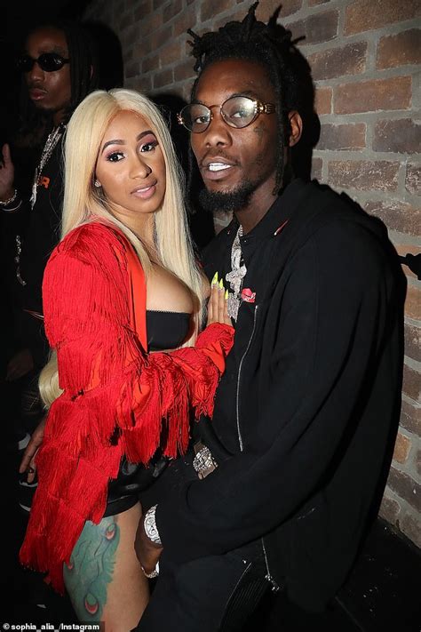 Cardi B shows off ringless wedding finger at Jingle Ball in New York ...