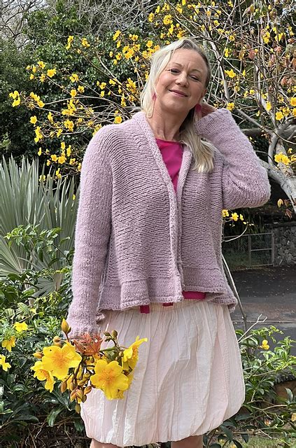 Ravelry Side To Side No Cardigan Pattern By Anna Goetze