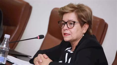 Ministra del Trabajo responde a los sindicatos en paro esta mesa está