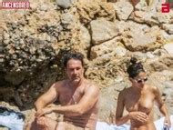 Naked Roc O Mu Oz Added By Charlipon