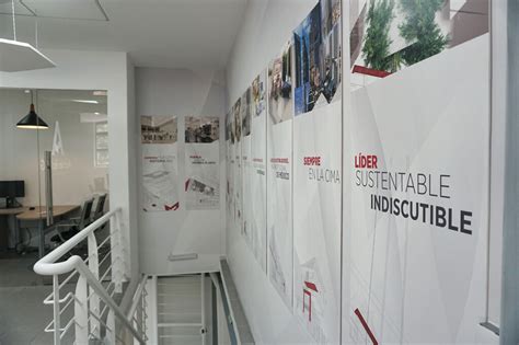 Academia USG Muro Mensajes Escaleras USG Brandhub