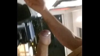 Mgrandão punhetando no corredor do hotel XVIDEOS