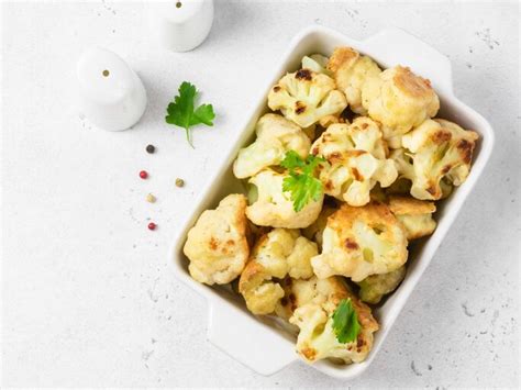 Knuspriges Fingerfood Blumenkohl Nuggets mit Käse