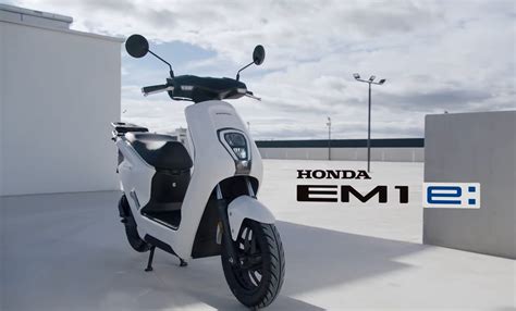 Honda All Set To Enter Ev Space Soon With New Electric Scooters By