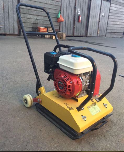 Трамбовка бензо площадочная