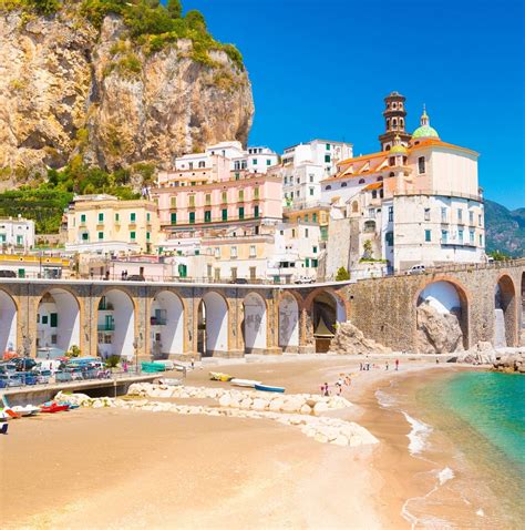 10 Best Christmas & New Year Tours in Italy 2024/2025 - TourRadar