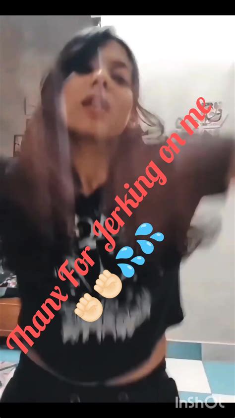 Desi Slim Slut Sagarika Showing Nudes With Hot Dance