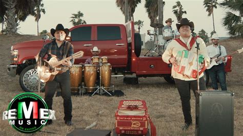 Oscar Ayala Y Su Sangre Brava La Vida Es Un Carnaval En Vivo Video