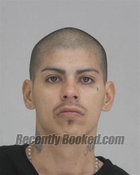 Recent Booking Mugshot For Juan Mendez In Dallas County Texas