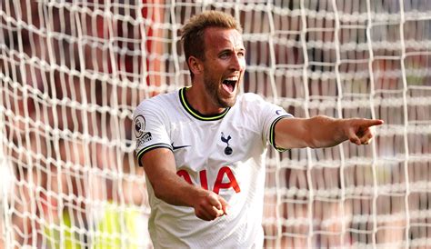 Premier League Harry Kane schießt Tottenham mit Doppelpack zum Sieg