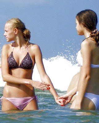 Candid Teen Bikini Cameltoe II Porn Pictures XXX Photos Sex Images