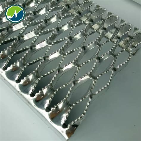 Crocodile Mouth Hole Anti Skid Walkway Aluminum Tread Plate China