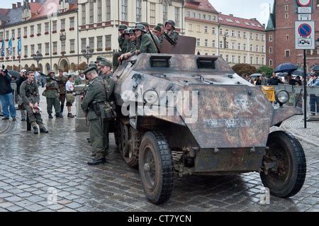 Das Deutsche Halbkettenfahrzeug Sch Tzenpanzer Sd Kfz Im Service