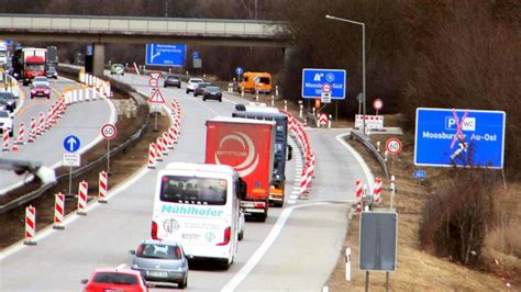 Erneuerung Der Fahrbahn Der A Startschuss F R Den Bau Marathon Erding