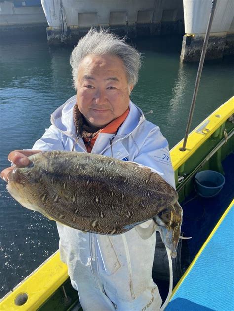 【釣果速報】注目のカミナリイカ釣れた！他トラフグも釣れ、お土産に！あなたも神奈川県濱生丸でカミナリイカを狙おう！ 2023年3月2日