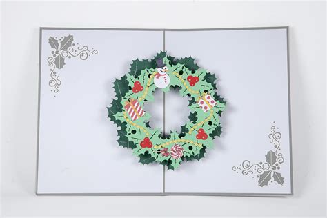 Christmas Wreath Pop-Up Card - Pop-up Pigeon