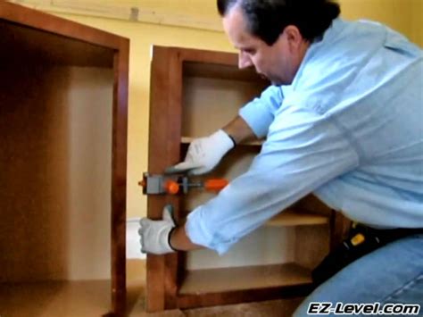 How To Install Wall Cabinets Part 3 Of 4 Youtube