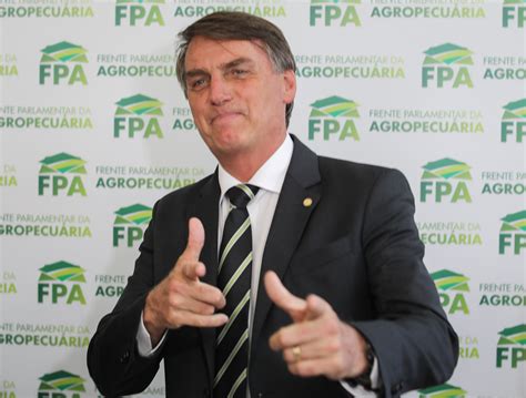 Bolsonaro Desafia Globo A Entrevist Lo Ao Vivo