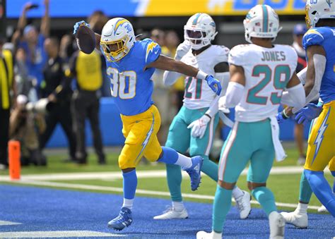 Austin Ekeler Injury Update Latest News On The Chargers Rb