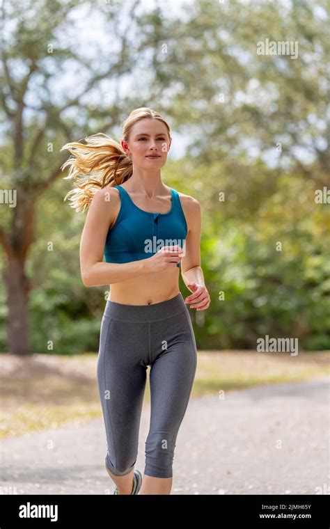 Blonde Fitness Model Hi Res Stock Photography And Images Alamy