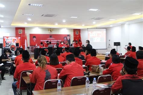 Dpd Pdi Perjuangan Kaltim Selenggarakan Training Of Trainer Tot Kader