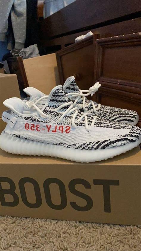 Yeezy 350 Boost V2 Zebra | Kixify Marketplace