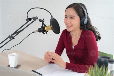 Asia Woman Is Speaking To Encourage On A Radio Broadcasting Station