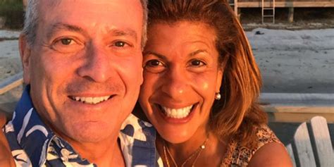 Is Hoda Kotb Engaged or Married to Boyfriend, Joel Schiffman? The Truth ...