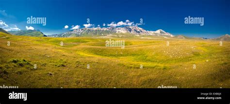 Gran Sasso National Park in Abruzzo, Italy Stock Photo - Alamy