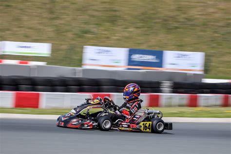 Tb Racing Team Bei Der Dkm Und Wsk Erfolgreich Tb Racing Team Kart