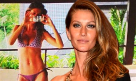 Gisele Bundchen Tweets Picture Of Her Perfect Bikini Body As She Spends Time At Luxurious Resort