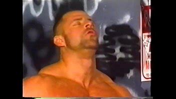 Pasivo Latino Sumiso Recibe El Tratamiento Adecuado De Un Semental Musculoso XVIDEOS