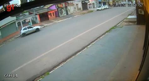 Motorista D Marcha R Em Carro Atropela Idosa E Foge Sem Socorrer A