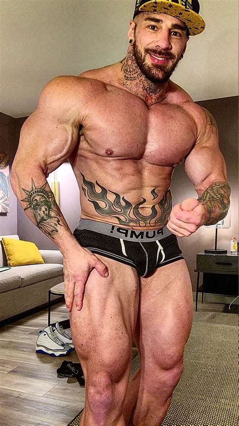 Brazilian men and world bodybuilders Julien Bréahut Francês careca