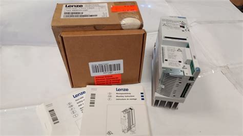 Convertidor De Frecuencia LENZE 8200 VECTOR E82EV551K4C Material