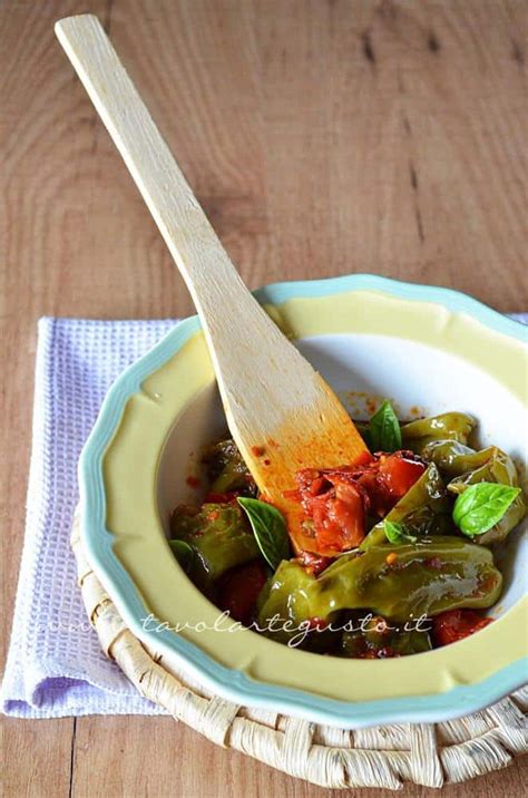 Peperoncini Verdi In Padella Friggitelli In Padella Ricetta Veloce E