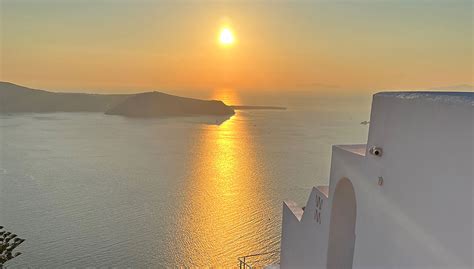 santorini sunsets     capture   views