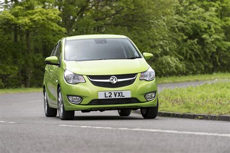 Richard Hammond Drives the Vauxhall Viva, Puts It in the Same Bag With the Beetle, MINI and 500 ...