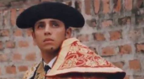 Un Torero Colombiano Le Dio Una Estocada A Un Hombre Que Le Reclamó Por Arrojarle Huevos A Su