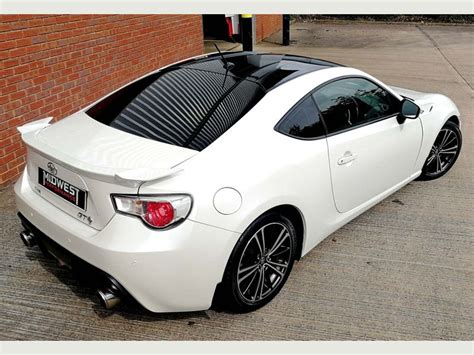 2012 Toyota Gt86 2 0 D 4s In Pearl White 6 Speed Manual Sat Nav