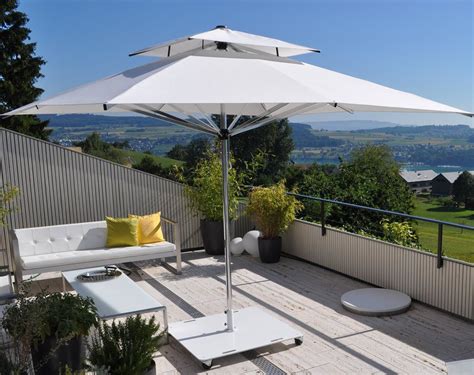 Giant Rectangular EZ-Lift Patio Umbrella – Giant Patio Umbrellas